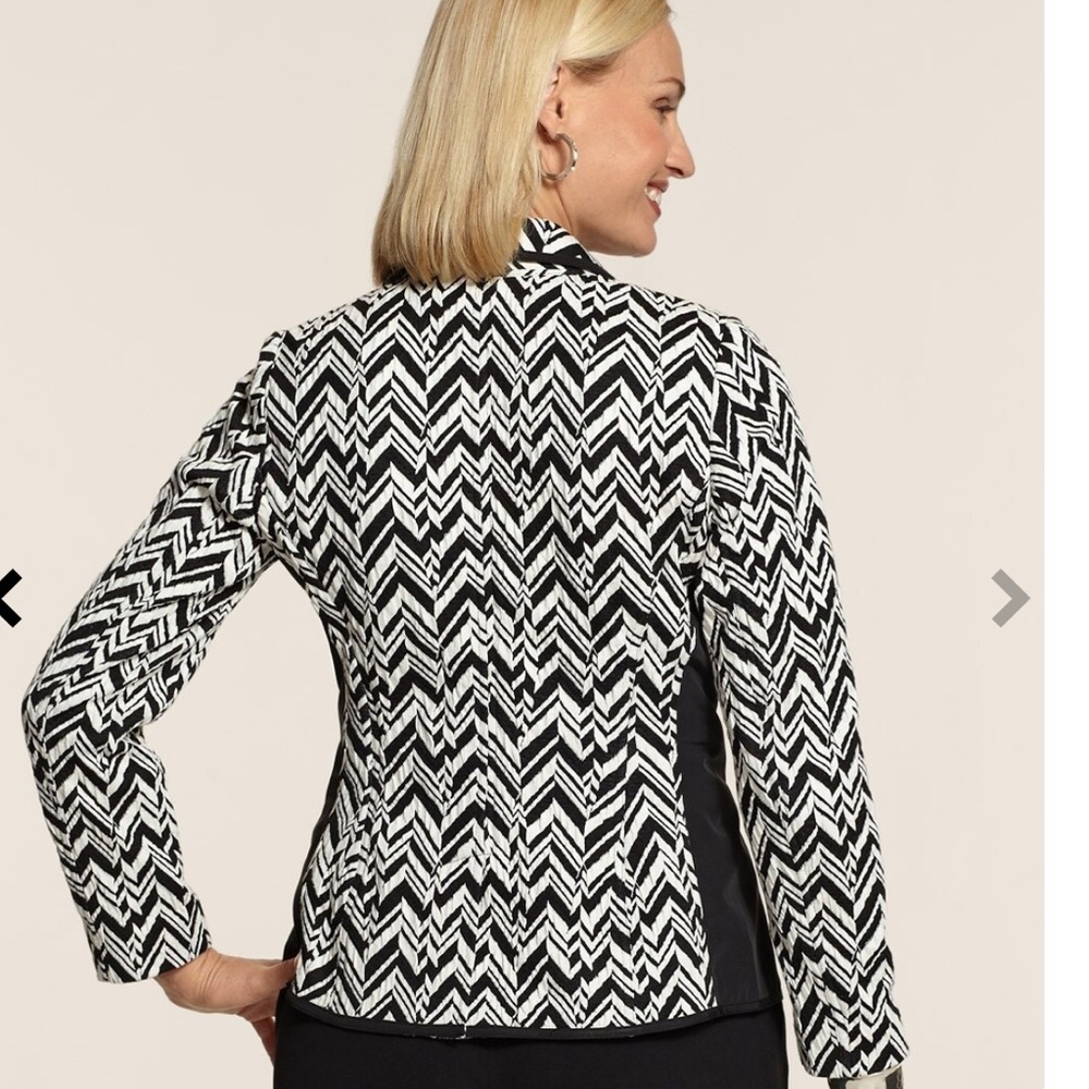 Chico’s Textured Pattern Blazer - Picture 9 of 10